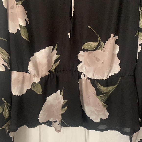 Flowered Peplum Blouse - Picture 4 of 6